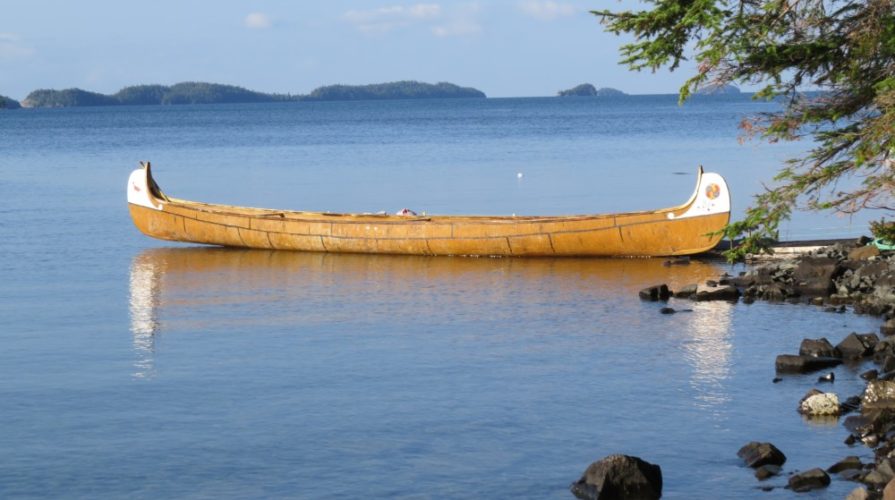 voyageur canoe